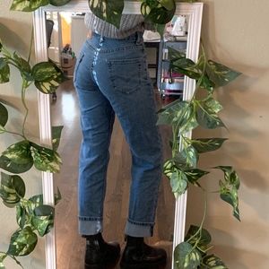 559 Medium Blue Levis